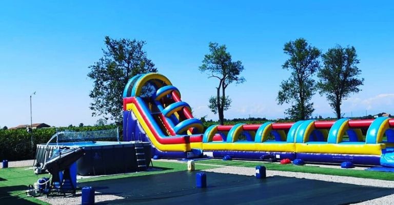 gonfiabile acquatico noleggio