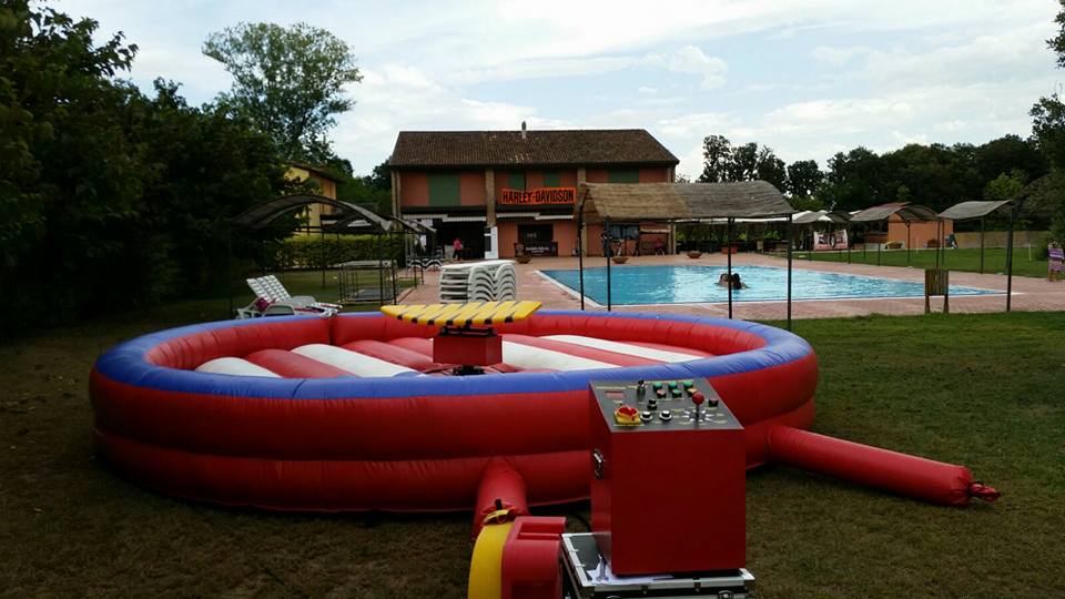 Noleggio Gonfiabili – Toro Meccanico Noleggio Gonfiabili – Toro Meccanico