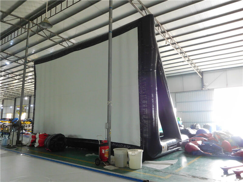 Cinema gonfiabile gigante