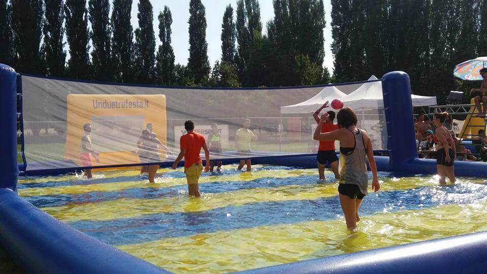 giochi gonfiabili per grandi