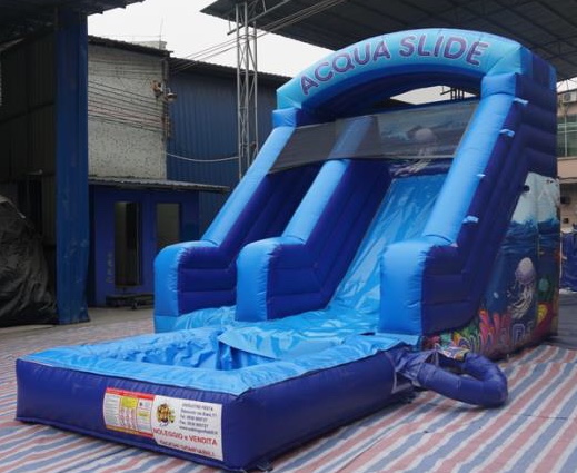 gioco gonfibile acquatico noleggio