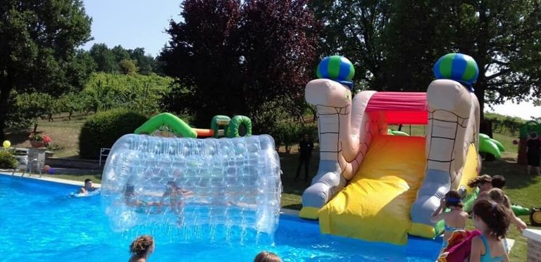 noleggio giochi acquatici per compleanno