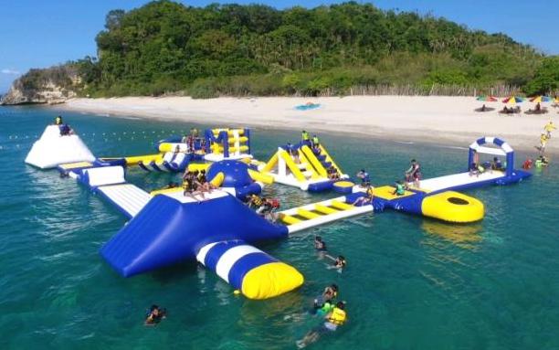 parco giochi gonfiabile da mare