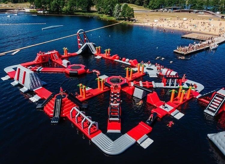 percorso acquatico gonfiabile galleggiante